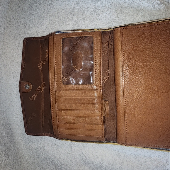 Colorful Striped Fossil Wallet - Picture 6 of 6